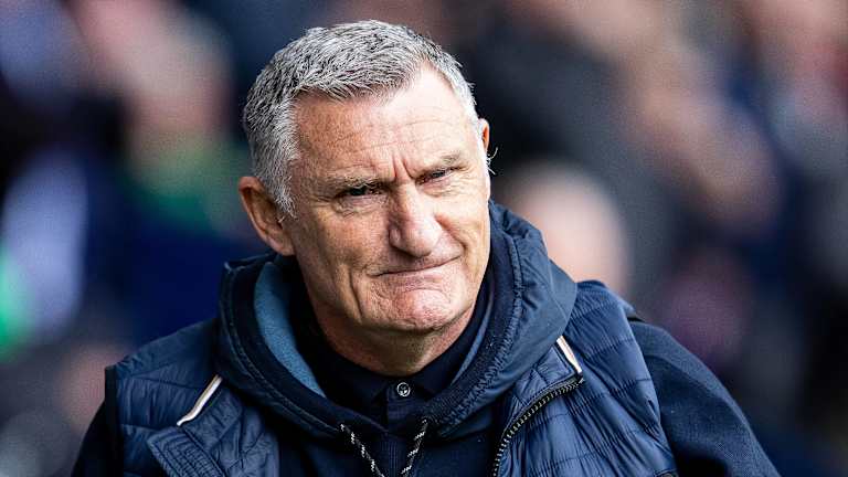 Sunderland boss Tony Mowbray gives verdict on controversial moment in Stoke City defeat